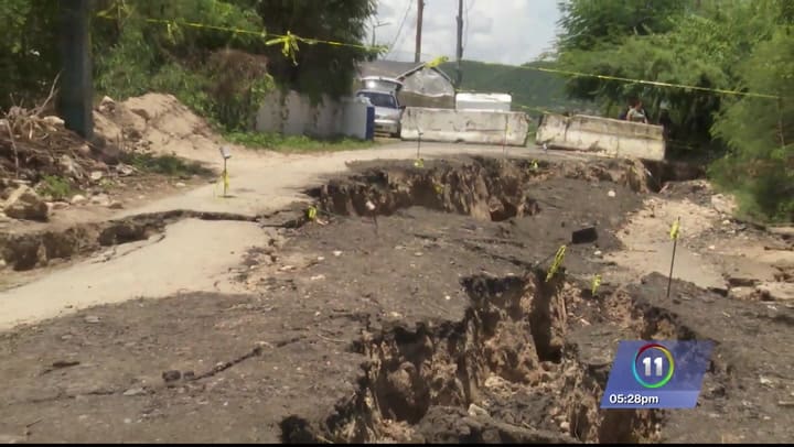 Peligra comunidad en Guánica por enormes grietas TeleOnce TV Vívelo