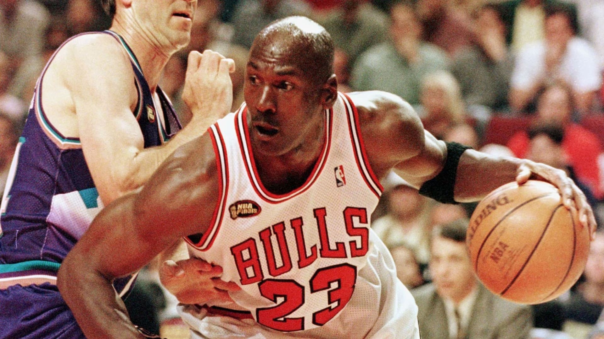 Imagen de la cobertura de: Camiseta de Michael Jordan de las finales de 1998 saldrá a subasta por $10 millones