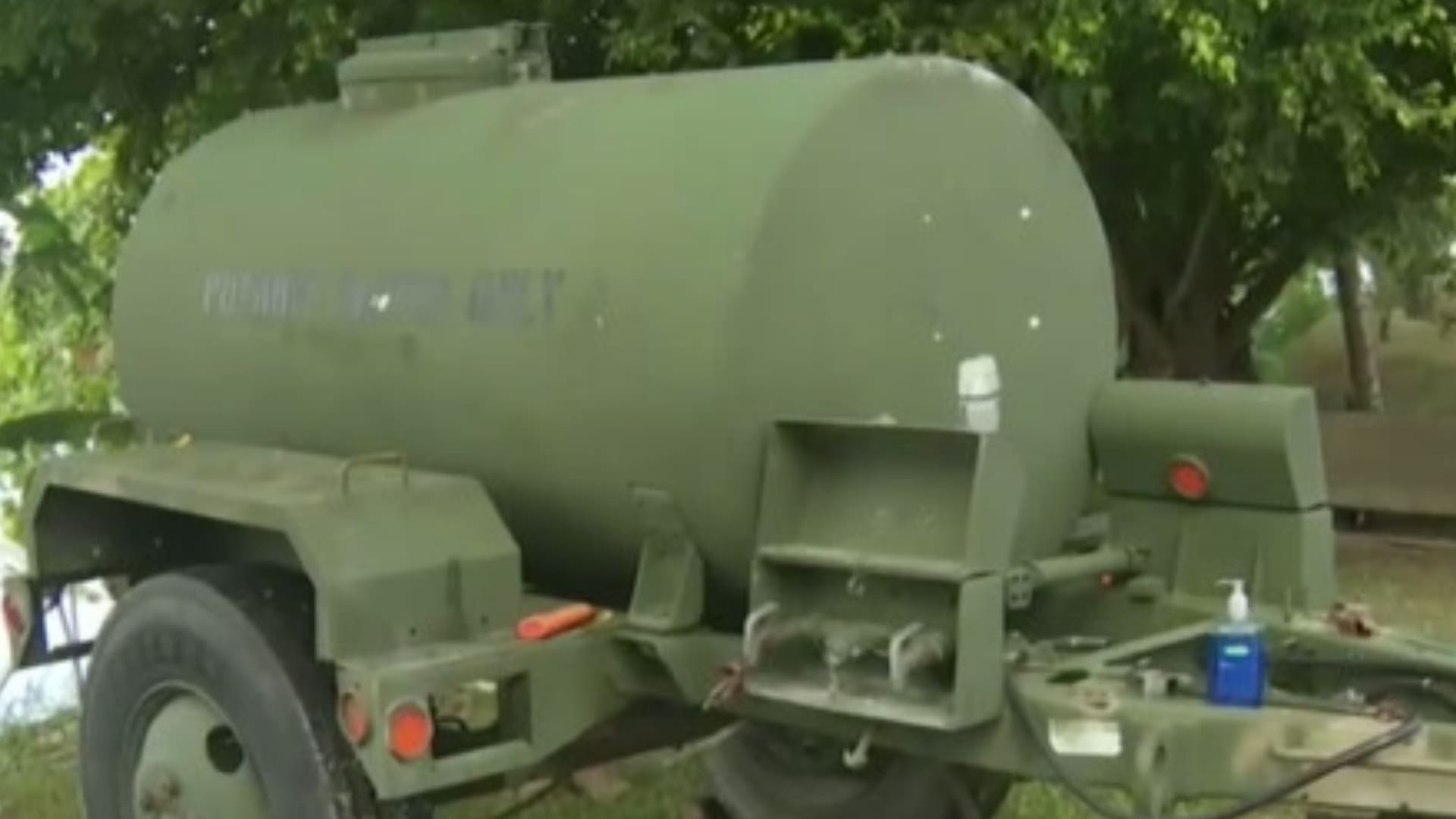 Imagen del artículo de Univision / TeleOnce: Agua purificada por la Guardia Nacional llegará a Piñones tras semanas sin servicio