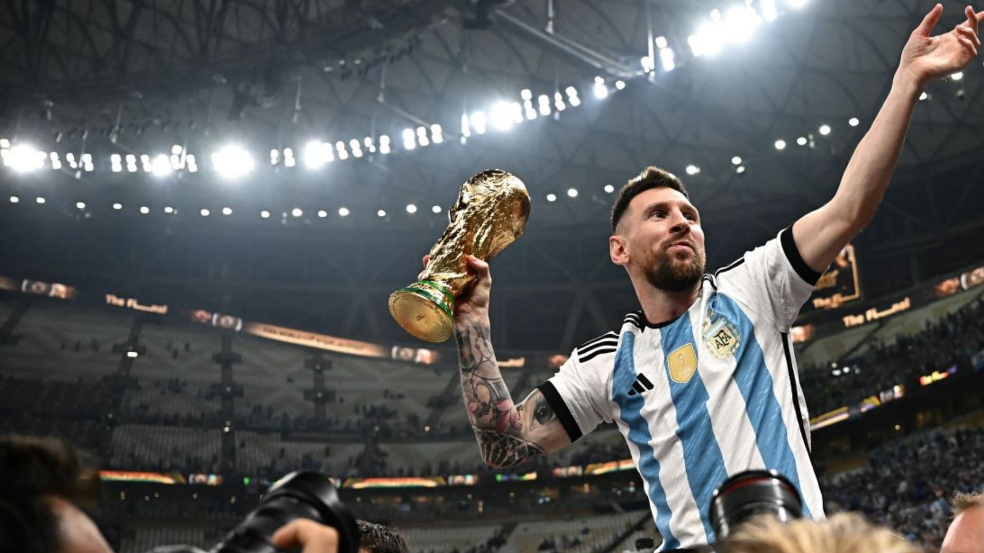 Imagen de la cobertura de: Messi anuncia su retiro de la selección argentina tras más de dos décadas con la Albiceleste