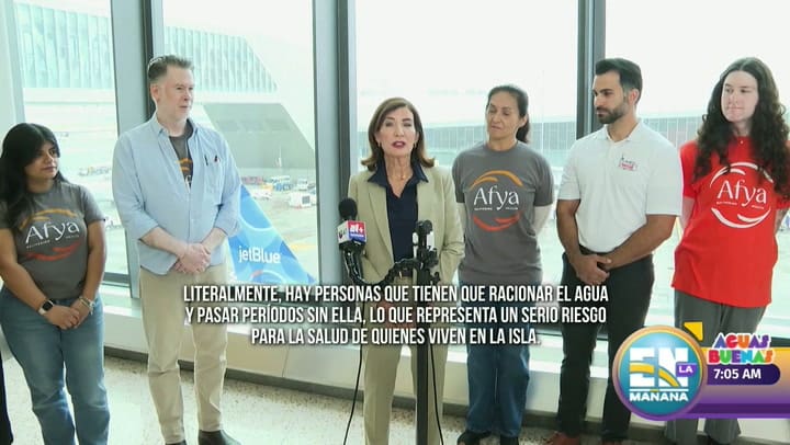 Imagen de la cobertura de: Gobernadora de Nueva York anuncia envío de agua potable a Puerto Rico