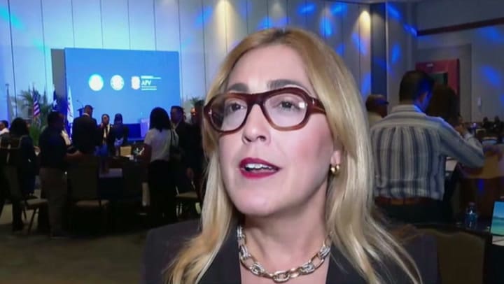 Imagen del artículo de Univision / TeleOnce: Alcaldes reclaman soluciones para el agua durante reunión con la gobernadora