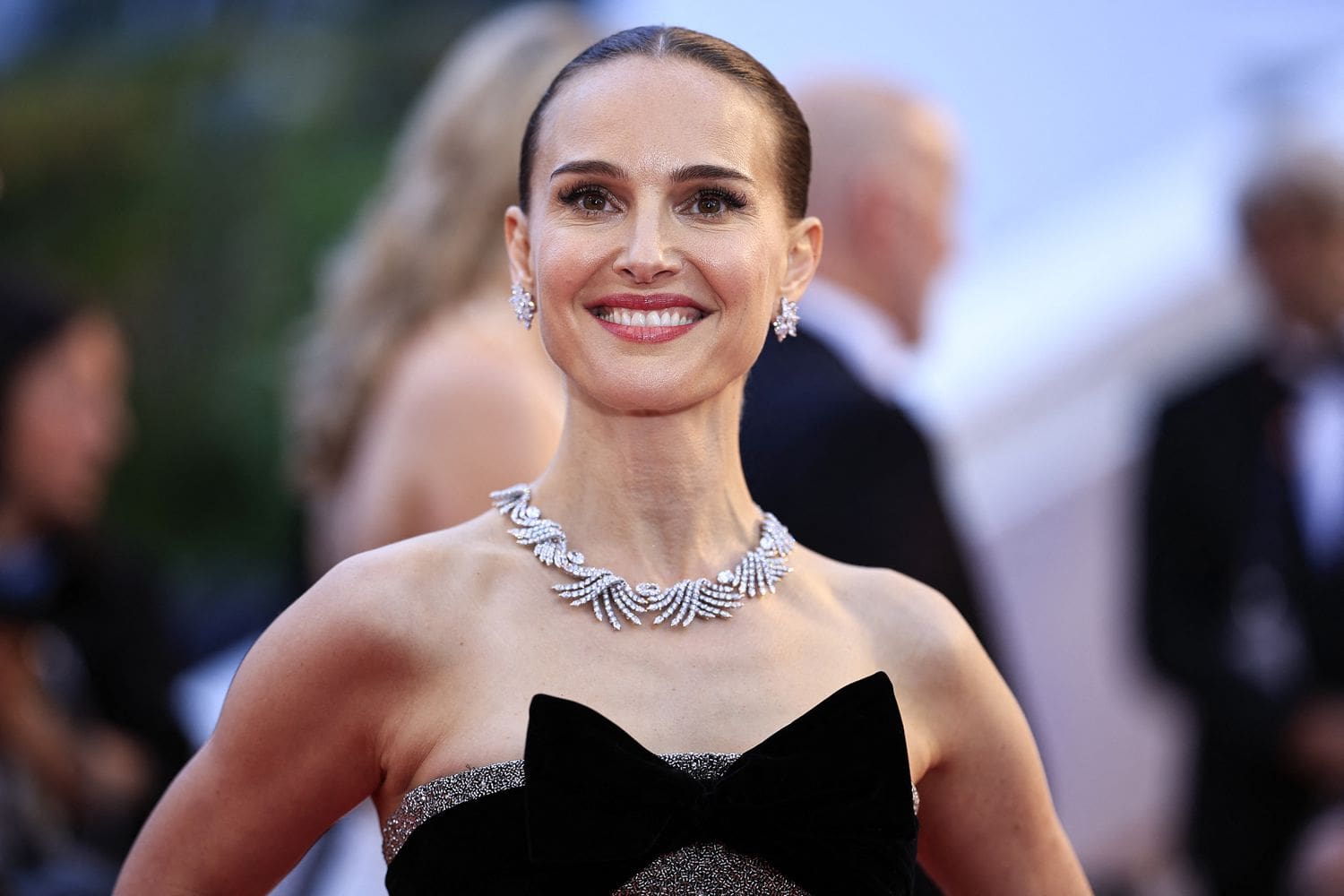 Imagen de la cobertura de: Natalie Portman recibe a su tercer hijo en París