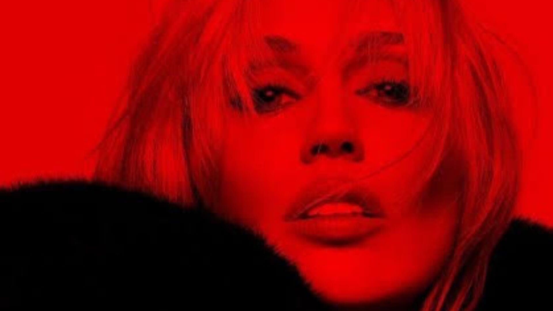 Imagen de la cobertura de: Miley Cyrus anuncia “Bass Persuades” y su padre Billy Ray Cyrus la apoya
