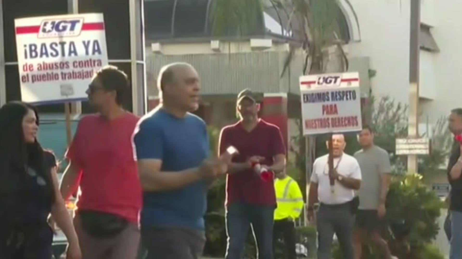 Imagen de la cobertura de: Médicos y enfermeros del Cardiovascular protestan por reclamos salariales y laborales