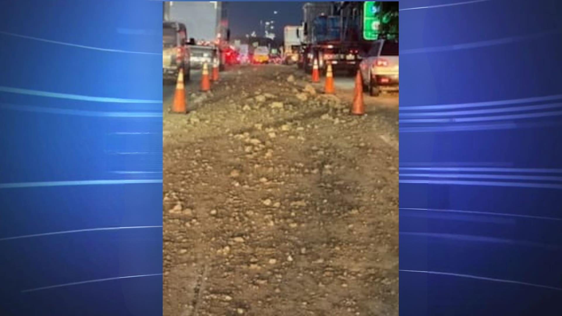 Imagen del artículo de Univision / TeleOnce: Derrame de piedras provoca choque de ocho vehículos en el expreso PR-22 de Cataño a Bayamón