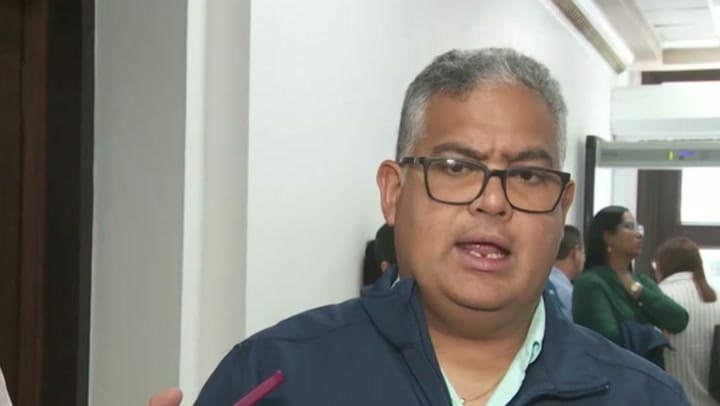 Imagen del artículo de Univision / TeleOnce: Jefe de la AAA responde ante el Senado por fallas en el servicio de agua
