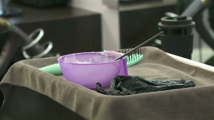 Imagen del artículo de Univision / TeleOnce: Apagones ponen en jaque a pequeños comercios: operar con generadores dispara los costos