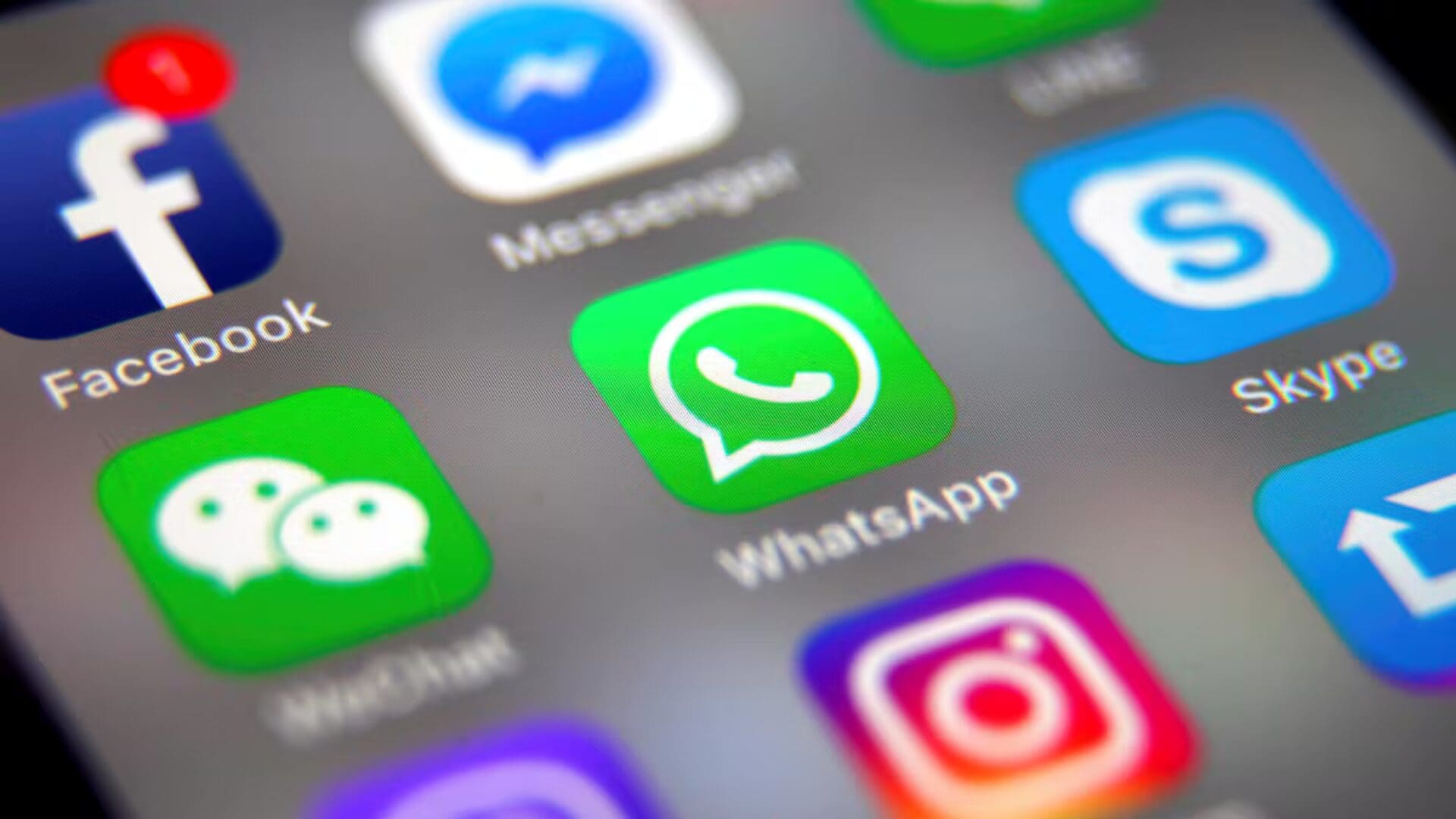 Imagen de la cobertura de: AAA avisará por WhatsApp y correo electrónico sobre averías desde noviembre