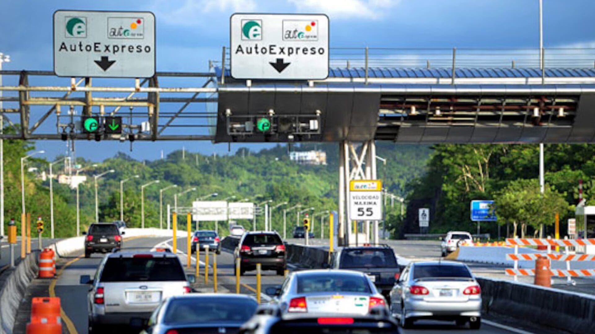 Imagen del artículo de Univision / TeleOnce: Exhortan a conductores a verificar sus cuentas antes del regreso de multas de AutoExpreso