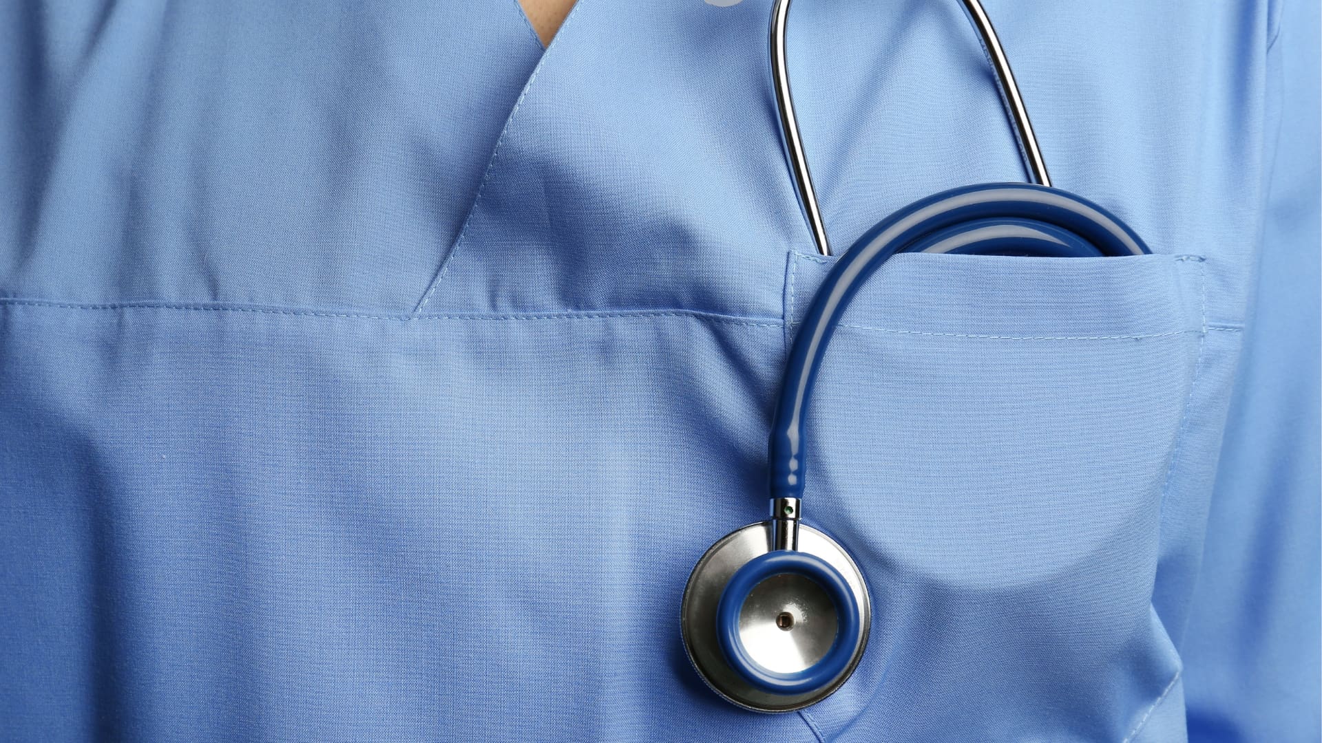 Imagen del artículo de Univision / TeleOnce: Asociación de Hospitales advierte sobre costo de proyecto para reducir pacientes por enfermero