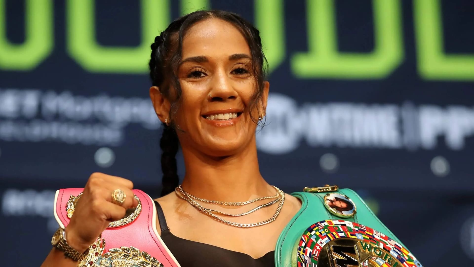 Imagen del artículo de Univision / TeleOnce: Amanda Serrano anuncia que su última pelea como boxeadora profesional será en Puerto Rico