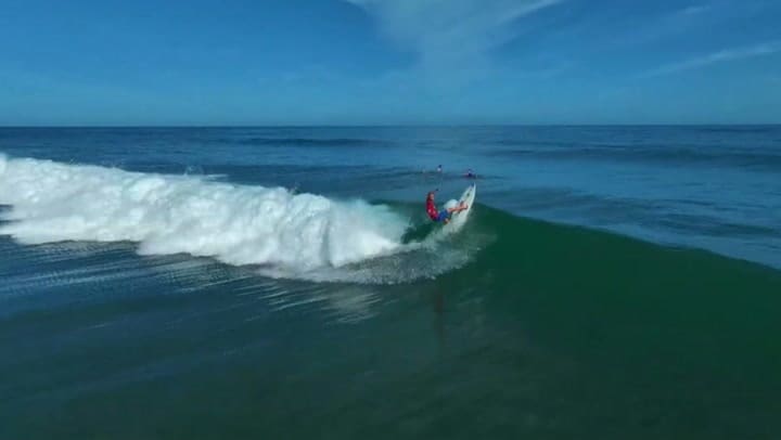 Imagen del artículo de Univision / TeleOnce: Arecibo reúne a cerca de 400 surfistas de 23 países en la Marginal Surfing Pro 2026