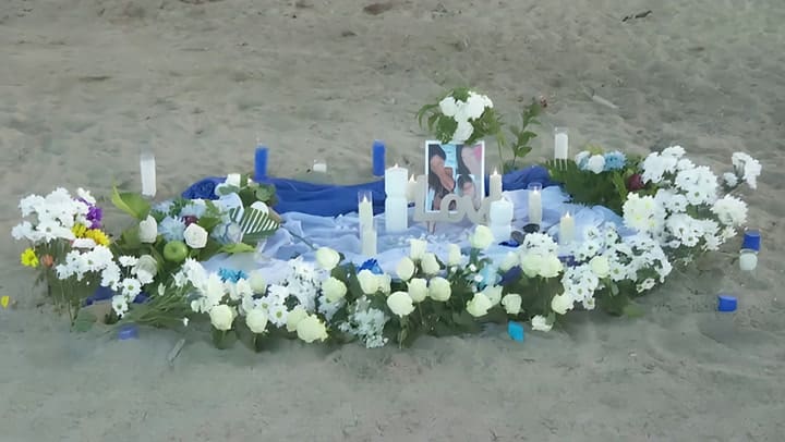 Imagen del artículo de Univision / TeleOnce: Amistades de mujer que cayó en rompeolas de Arecibo la despiden en su lugar favorito